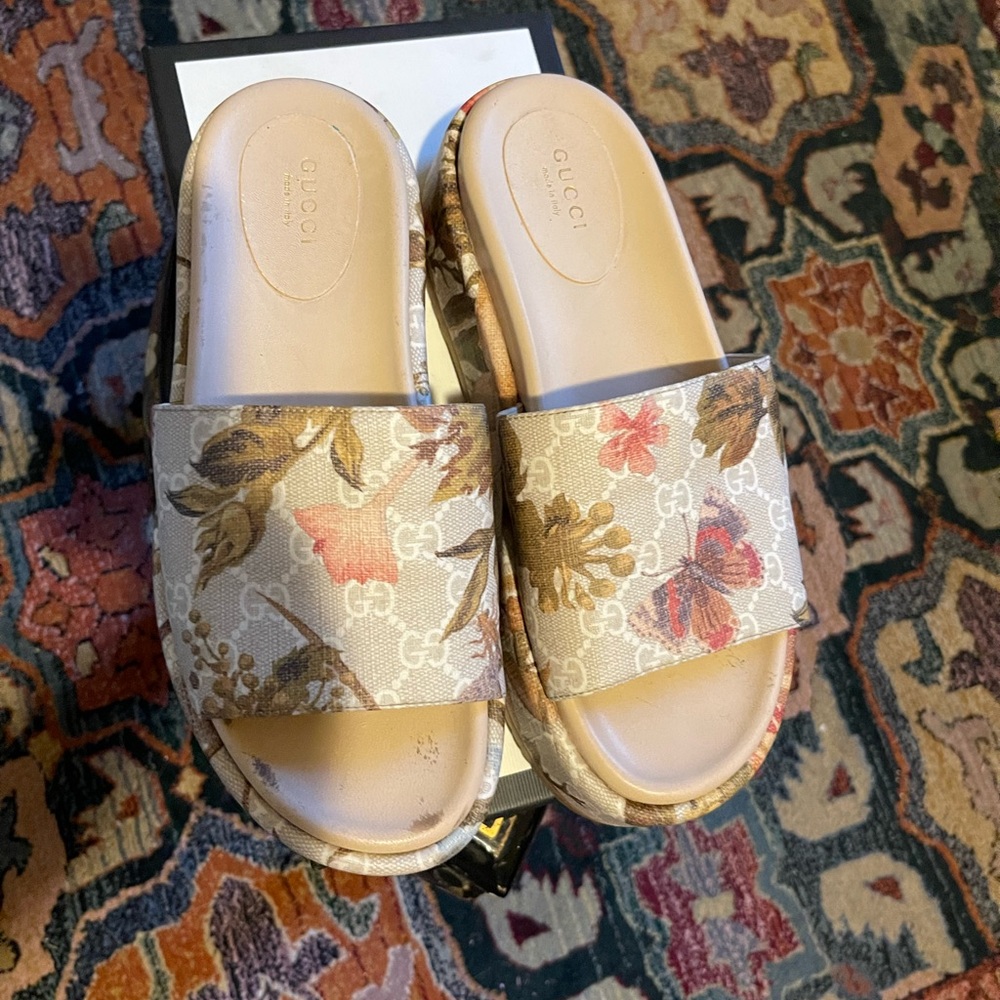 Gucci Floral Beige Slide Sandals